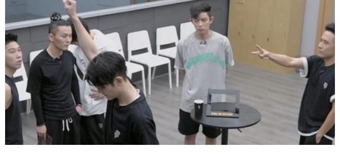 言承旭|《哥哥》中因剪辑败好感的3人，2人基本锁定出道位，1人已经淘汰