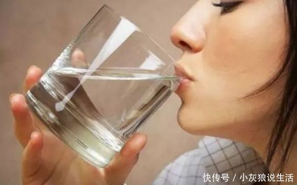 预防脑梗,坚持做好3件小事,软化血管,堪比“溶栓药”!