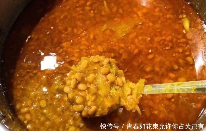 广西最霸气的牛杂大排档,一天卖几百斤牛杂,楼上楼下几百人同时吃