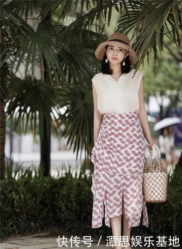 今年流行穿“半身裙”,上衣这样搭才是真的美,像三木一样有气质