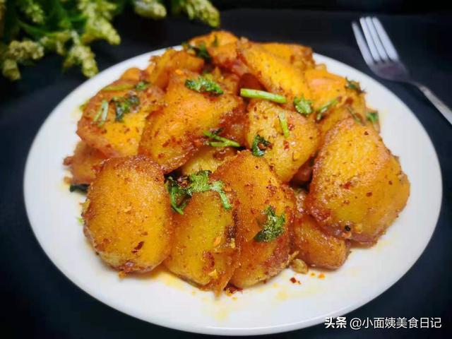 土豆丝|夏天爱出汗，身体疲倦困乏，这种高钾食物别忘吃，蒸熟一煎，真香