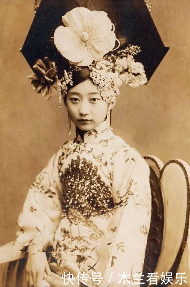 出身高贵,容貌倾城,终生未嫁,晚年进养老院却因吃饺子不幸离世