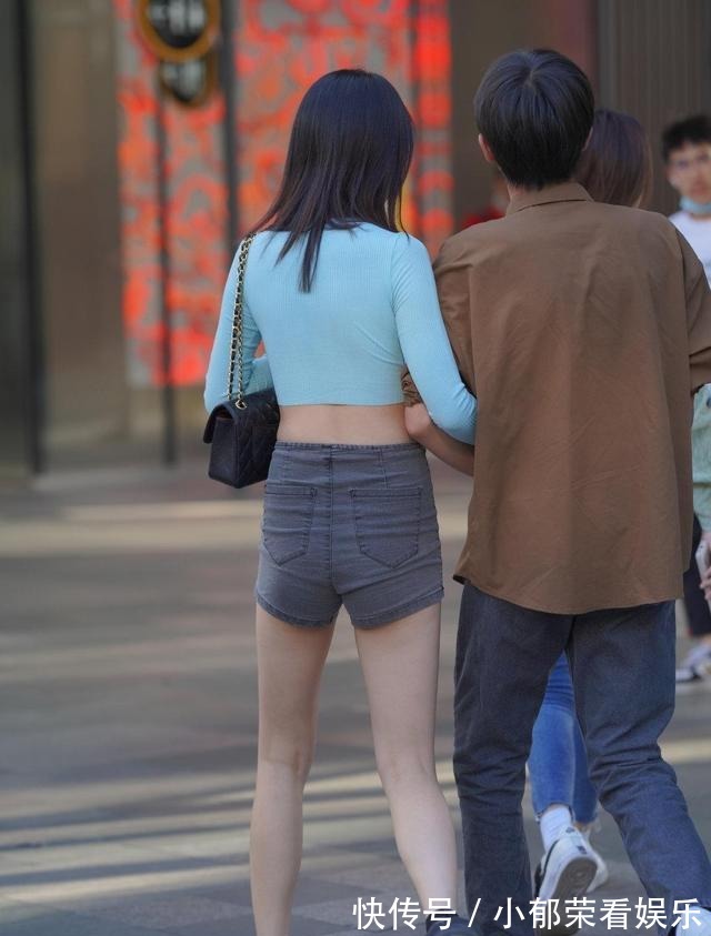 仙女们 简单方便的瑜伽裤穿出女神气质,衬托修长的美腿,配色丰富