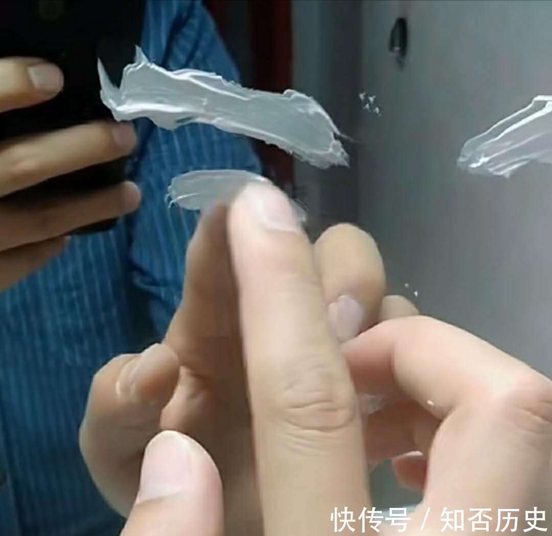 颜料&美术生为鹿晗庆生,镜子上画画一顿乱秀,关灯以后是心动的感觉