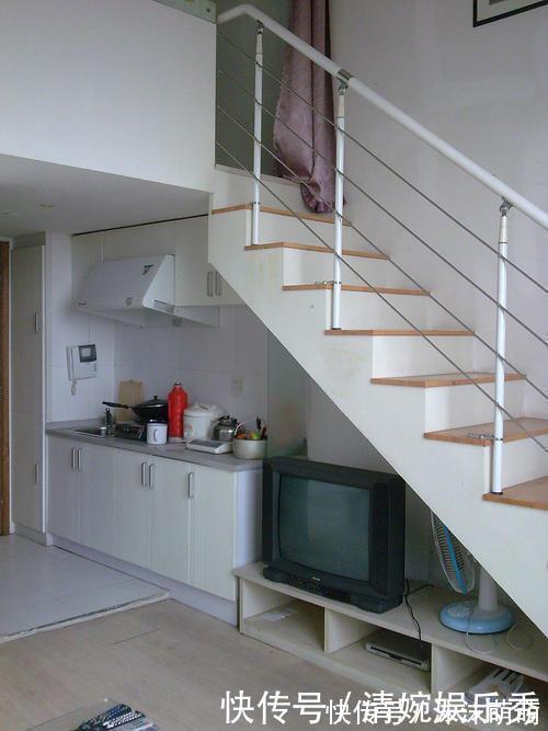 面积|拿到房我很好奇:明明买的是跃层,为什么开发商不把楼梯现浇好?