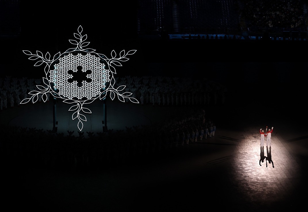 一叶知秋!北京冬奥会点火创意百年一遇!张艺谋早知有争议,但这十大寓意你读懂了吗