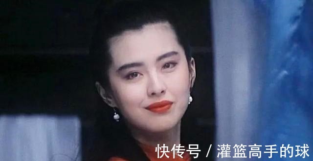 红色|完形填空从90年代火到21世纪的是____的长裙和____的头发!