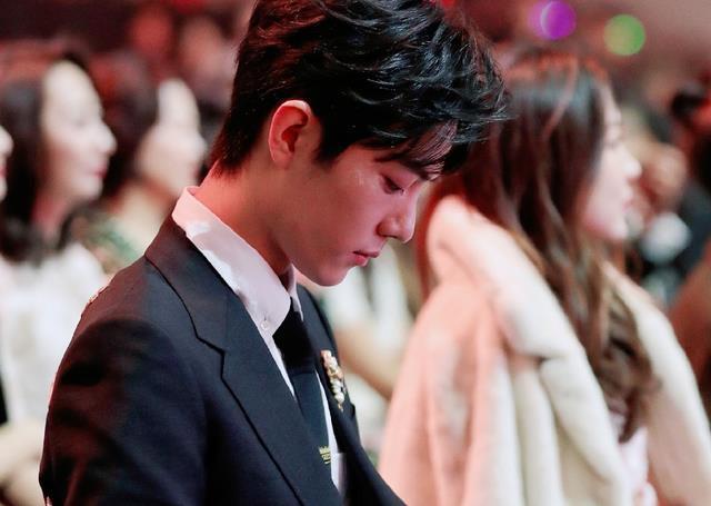 高价|肖战盈利周边和高价设计品侵权迪士尼官方已成立设计组持续跟进