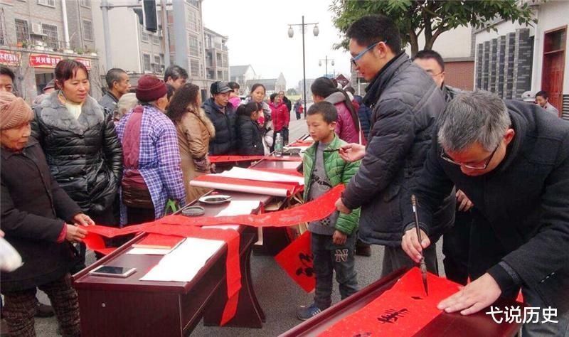 李煜$知府上联“东和尚,西尼姑,两厢情愿,糊糊涂涂”,下联堪称经典