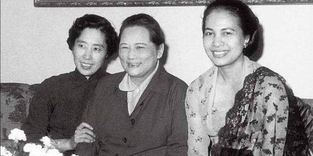 气质|王光美和宋庆龄珍贵的合影，王光美干练，宋庆龄有气质