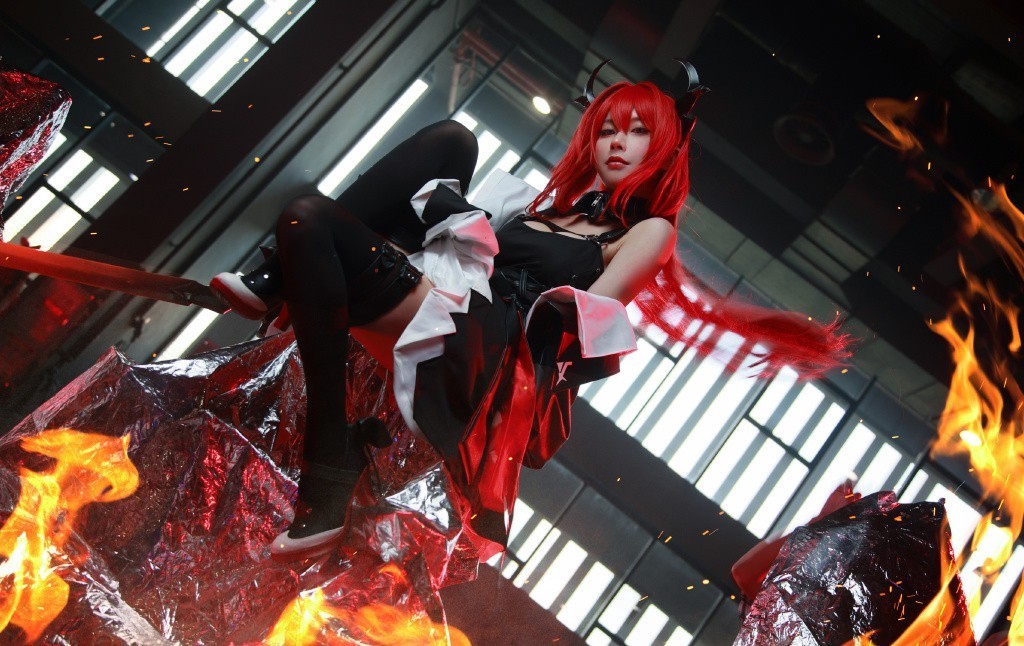 明日|cos:明日方舟cosplay 史尔特尔 随迟但到