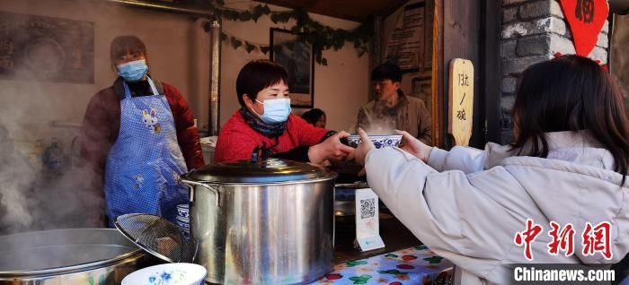 秧歌队|河北“太行水镇”：村民当店主 家门口挣“旅游钱”