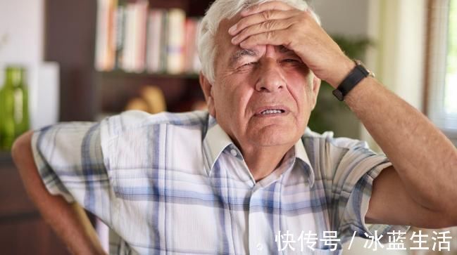 脑供血不足|老人反复头晕头痛,或是脑供血不足,2招打通血管,“击退”脑梗