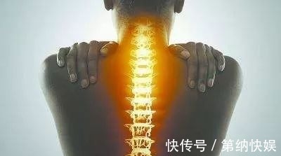 颈椎病|啤酒瓶不要扔,对于颈椎病有大用,坚持这样用,还你健康颈椎