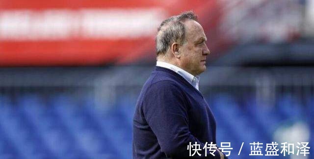 12强赛|6场仅输两场,伊拉克主帅主动辞职,年薪800万的李铁却依旧在坚守!