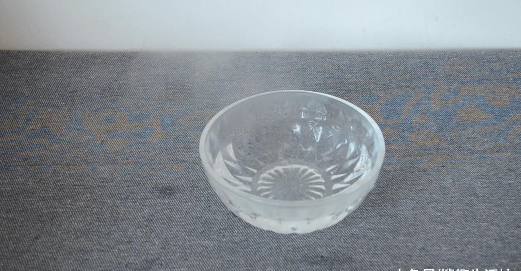 吸盘挂钩老是掉 教你一个简单绝招, 挂几十斤都很牢固, 太实用了