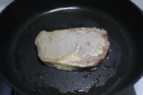 买牛排时，只要包装上有这2个字的，全都是合成牛排，买时得留心