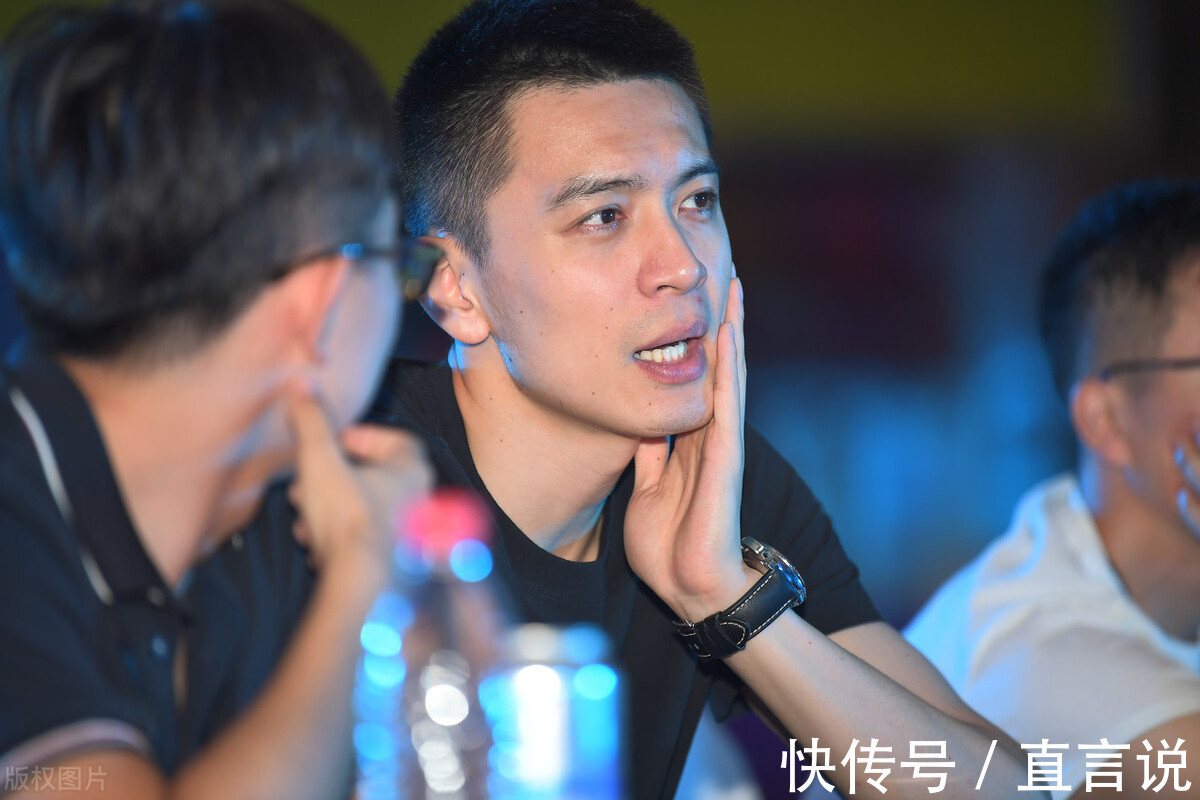赵继伟|错怪杨鸣了！首秀惨败的赵继伟说了实话，郭艾伦上场也赢不了