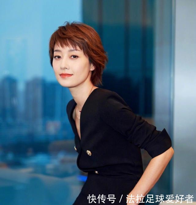 俞飞鸿 40岁的女人别烫波浪卷了!很显老,这三款发型更好看,减龄还时尚!