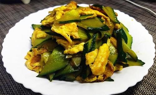  光盘|一口一大筷子、甚是开胃的下饭菜，一出锅直接光盘，老人孩子都爱吃！