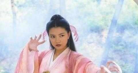 倚天屠龙记!倚天中,丁敏君为啥写着写着就不见了,金庸早有暗示却不肯明说