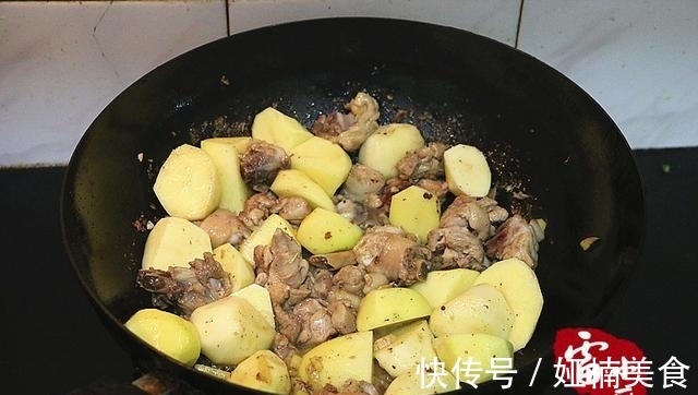 鸡腿|新鲜土豆上市,必须要这样吃一次,好吃到爆呀!