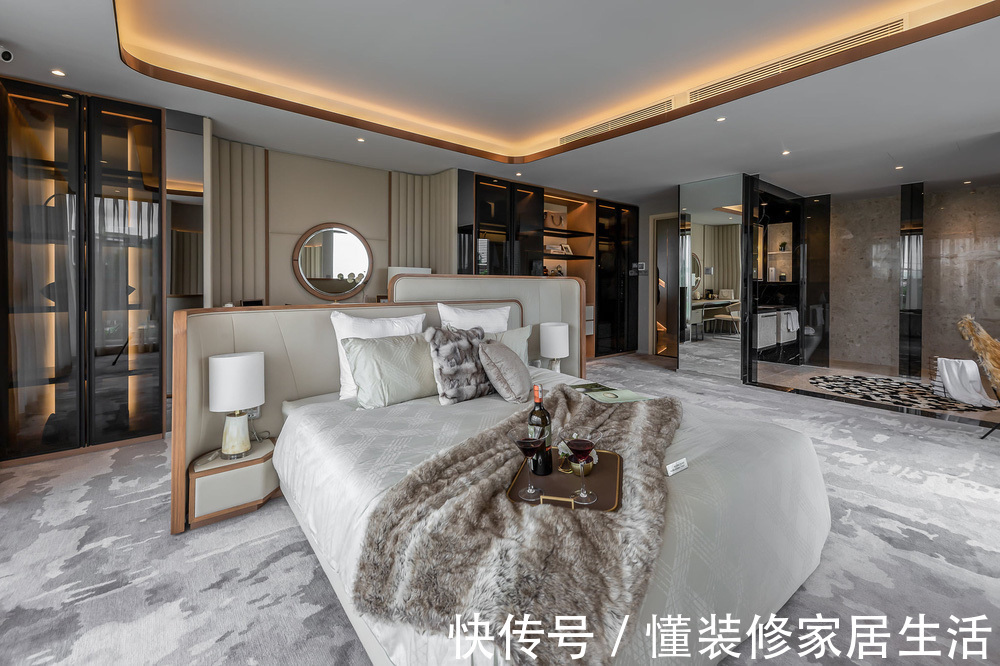 深色系|实际面积260㎡的别墅,装修不奢华不堆砌,三代人同住越看越喜欢