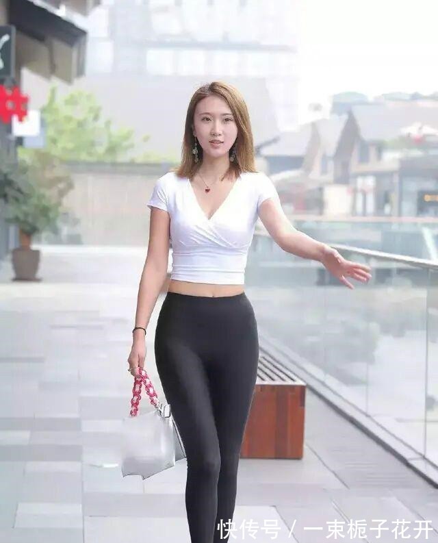 穿搭 打底裤才是穿搭主角,让你放松心情,懒散随意!