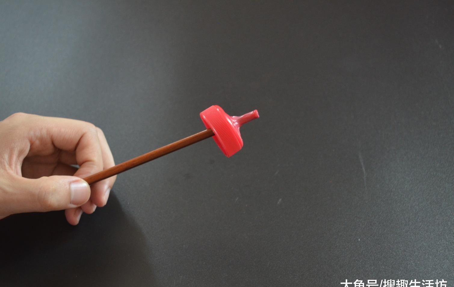 塑料瓶|瓶盖上面戳一个洞, 没想到作用这么大, 看完你会感谢我的