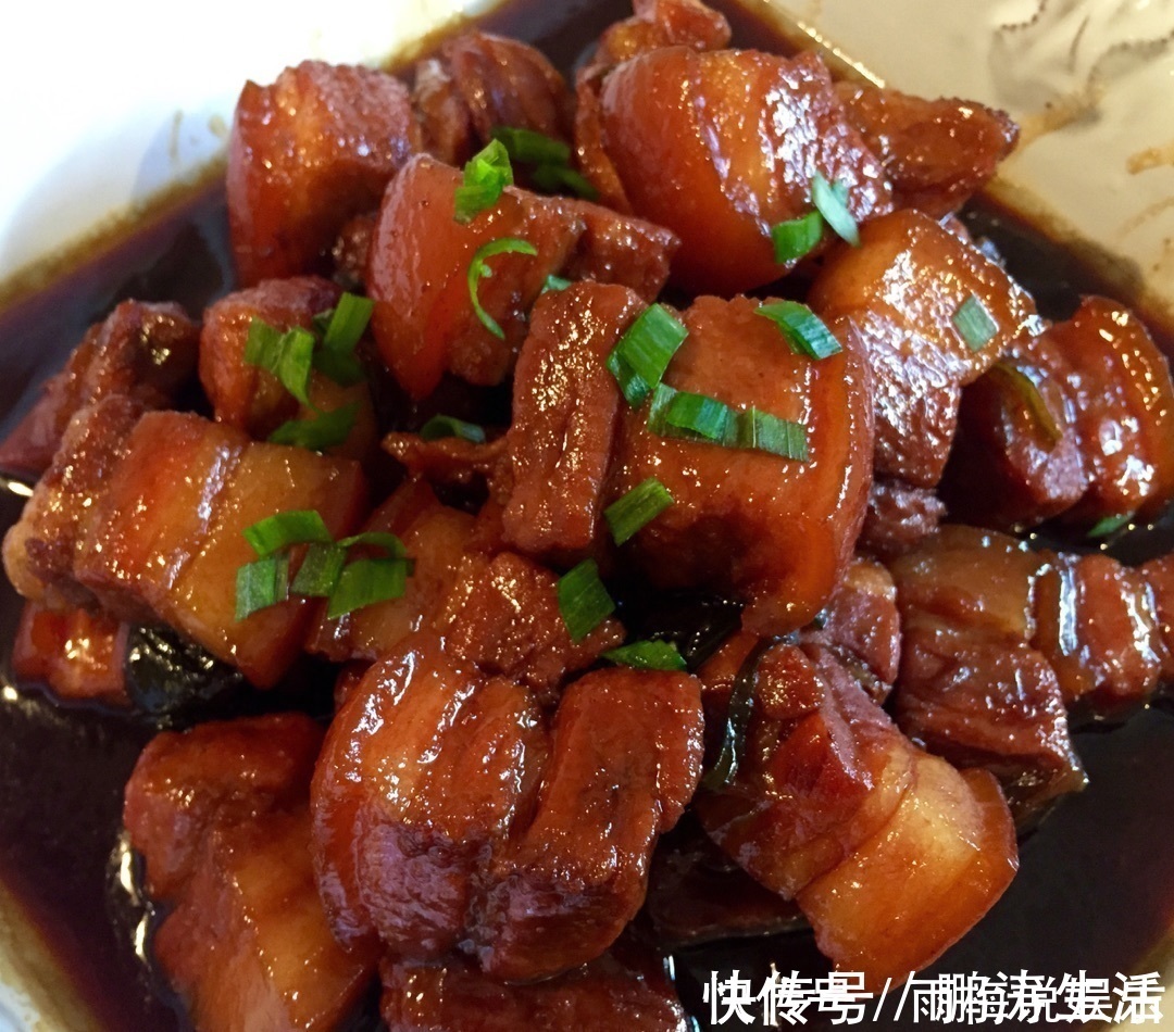 冰糖|红烧肉放白糖还是冰糖难怪炒出来的肉发苦发黑，原来错了这一步