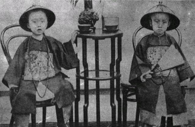 这位|世人都想当皇帝,当你看到这位皇帝的遭遇后,还敢再说吗?