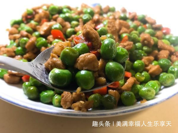 家常菜食谱川味红烧肉，杭椒炒荷包蛋，豌豆炒肉丁的做法