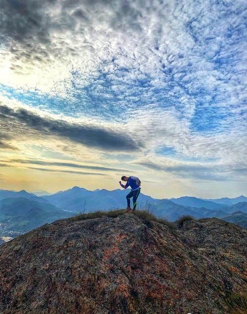 马仁奇峰背面不远处竟还有这么一座神秘未开发的山