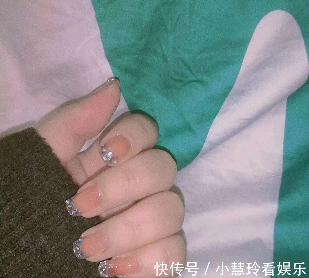 ok|秋冬美甲怎么做?在家DIY自制,效果竟然不输美甲店?