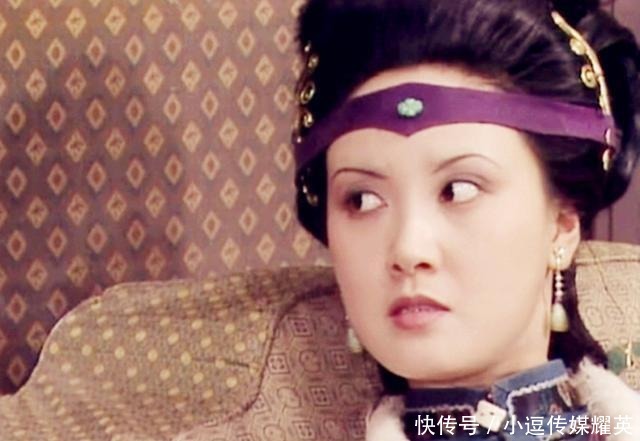  老太妃生病|红楼梦：此人才是贾府最大的靠山，她一死贾家直接进入衰败倒计时