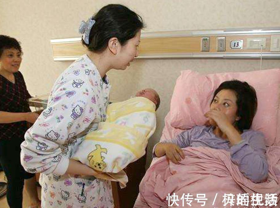 二胎|大一新生放假回家,发现父母偷偷生了二胎,反应让人心疼