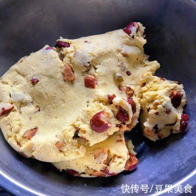 开胃解腻红枣玉米小窝头,一盘可不够