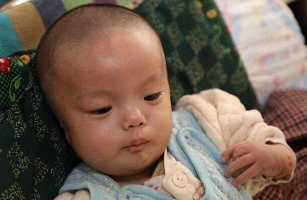 孩子|这种夏天神器易造成孩子“脑瘫”,很多孩子还在用,父母别大意