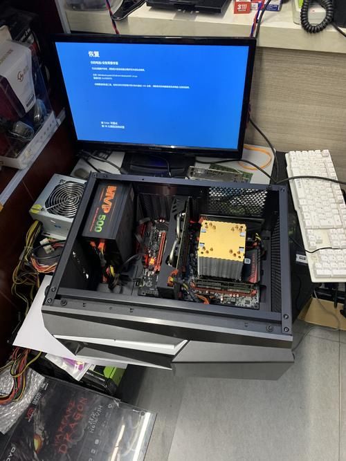 大叔|大叔买电脑被坑惨了，电脑三天两头出问题，老板：组装电脑容易坏！