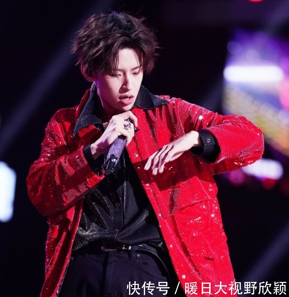 节目|吴宣仪小鬼假戏真做?被曝参加恋爱节目后,两人多款情侣物品被扒