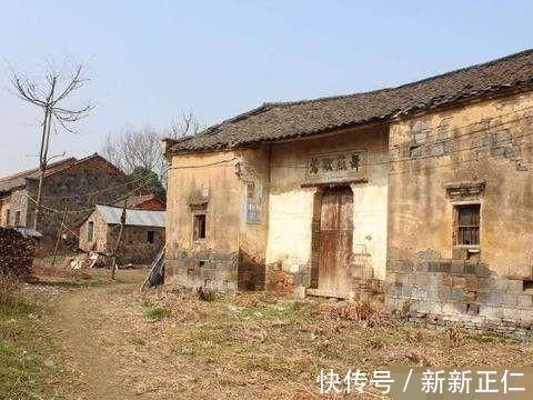 倒塌|农村房屋倒塌,有土地使用证,可以宅基地确权吗看完这个你就知道了