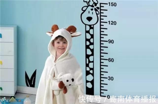 儿童|爸爸一米六五，妈妈一米五，儿子猛蹿一米八：只因睡前做对这件事