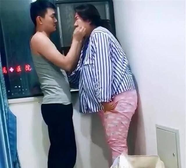 妻子|产妇痛得不停哭泣,丈夫的举动让人感动,网友:这才是真爱