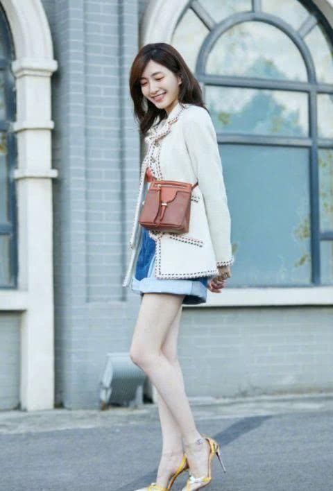 漂亮 人们只见到女性高跟鞋的漂亮,却看不见他们以便高跟鞋有多拼