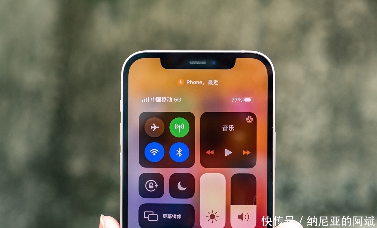 糟糕|iPhone12续航评测：糟糕的游戏和漫长的快充，这就是个老年机！