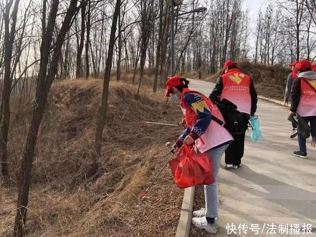 众人拾柴火焰高--黄龙文旅局支部开展文明旅游志愿服务