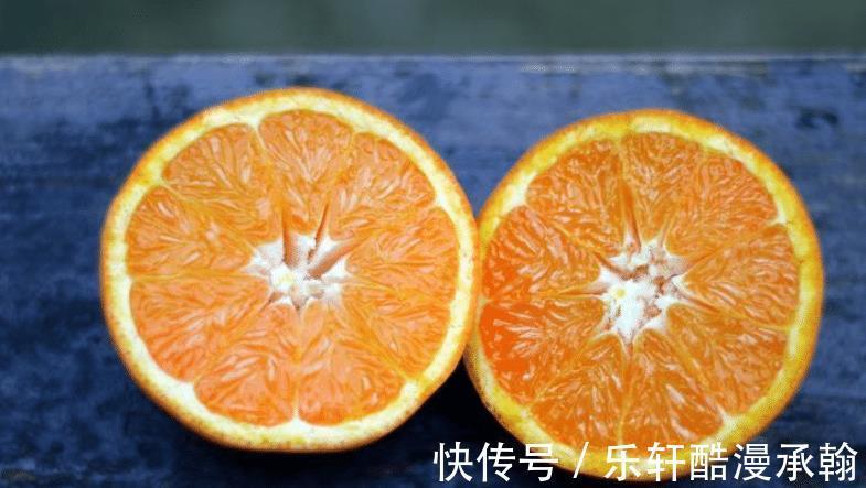 买橙子看一个明显位置,放心挑到肉多香甜的橙子,分享技巧快来看