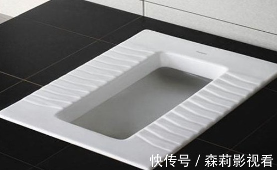 卫生间蹲便器最大的一个疑问:到底哪边才是头?好多人都蹲反了