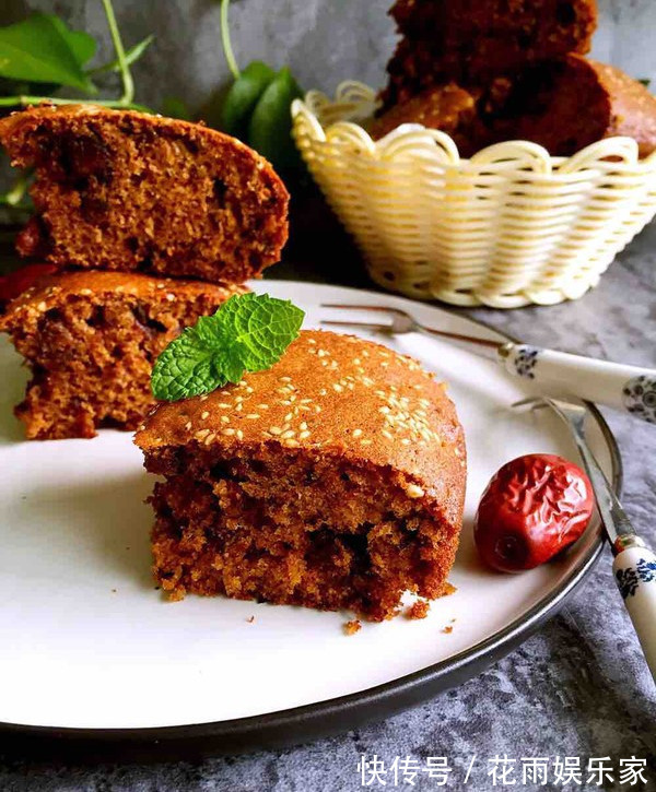 枣糕|家里有面粉和大枣，就能做枣糕，比蛋糕简单香甜，新手一做就成功