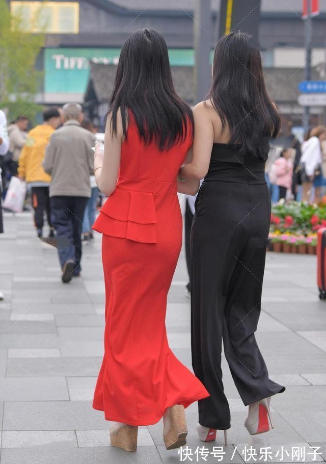 字裙 连衣裙的穿搭各具特色,青春风采尽情绽放,舒适又快乐